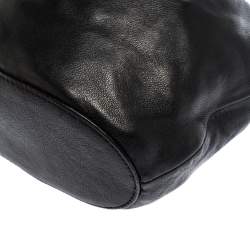 مملوكة مسبقًا حقيبة كروس توري برش أربطة جلد سوداء