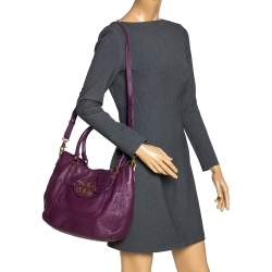 مملوكة مسبقًا حقيبة توري برش أماندا جلد بنفسجي 