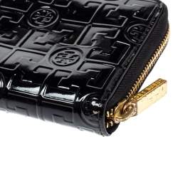 Pre Owned Tory Burch Black Patent Leather Embossed Logo Zip Around Wallet 