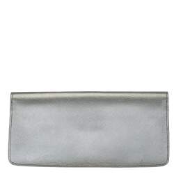 Pre Owned Tory Burch Metallic Silver Leather Slim Diana Flap Clutch