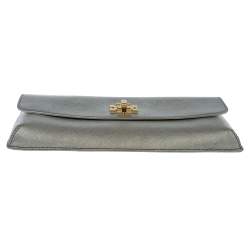 Pre Owned Tory Burch Metallic Silver Leather Slim Diana Flap Clutch