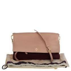 Pre Owned حقيبة كلتش توري برش جلد خوخي محبب/ أحمر داكن مطوية