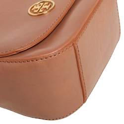 Pre Owned حقيبة كروس توري برش قلاب سلسلة كبيرة جلد بيج