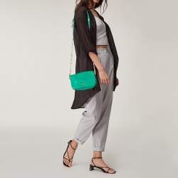 Pre Owned حقيبة كروس توري برش سلسلة روبينسون جلد لامع أخضر