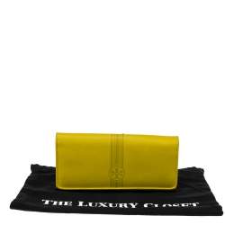 مملوكة مسبقًا Tory Burch Neon Yellow Leather Flap Continental Wallet