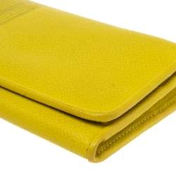 مملوكة مسبقًا Tory Burch Neon Yellow Leather Flap Continental Wallet
