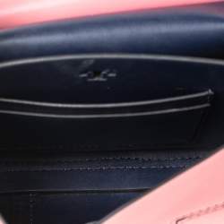 مملوكة مسبقًا حقيبة كروس تورى برش جلد وردية حرف عريضة حرف تي صغيرة