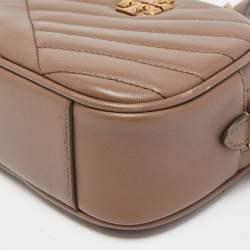Pre Owned Tory Burch Beige Chevron Leather Small Kira Camera Bag