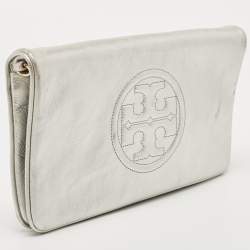 Pre Owned Tory Burch Metallic Silver Leather Reva Clutch