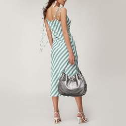 مملوكة مسبقًا Tory Burch Metallic Grey Soft Leather Double Expandable Zip Hobo