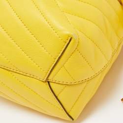 Pre Owned Tory Burch Yellow Chevron Leather Kira Bucket Crossbody Bag