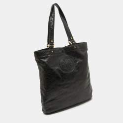 Pre Owned Tory Burch Black Crinkled Patent Leather Embossed Tote