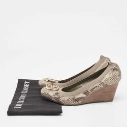 Tory Burch Two Tone Snakeskin Embossed Suede Scrunch Wedge Pumps Size 38
