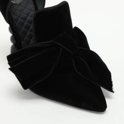 Pre Owned Tory Burch Black Velvet Clara Bow Pumps Size 37.5