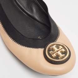 Pre Owned Tory Burch Beige/Black Leather Scrunch Ballet Flats Size 38