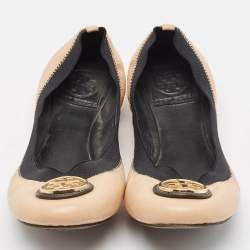 Pre Owned Tory Burch Beige/Black Leather Scrunch Ballet Flats Size 38