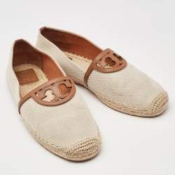 Pre Owned Tory Burch Cream/Brown Canvas Logo Flat Espadrilles Size 39.5