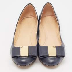 Pre Owned Tory Burch Navy Blue Leather Bow Chase Ballet Flats Size 40.5