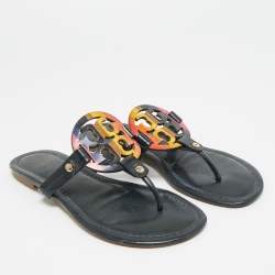 مملوكة مسبقًا صندل بإصبع توري برش فلات ميلر جلد لامع أسود مقاس 37.5