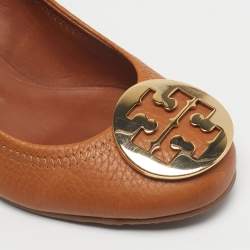 Pre Owned Tory Burch Sally Size 35 Tan Leather Wedge Pumps