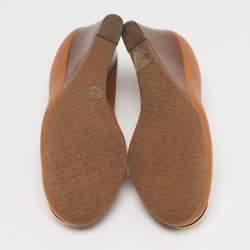 Pre Owned Tory Burch Sally Size 35 Tan Leather Wedge Pumps