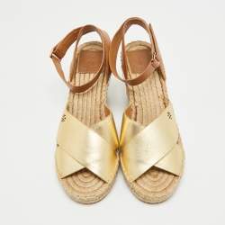 مملوكة مسبقًا صندل بكعب روكي تورى برش حزام عند الكاحل جلد ذهبي/بني مقاس 36.5