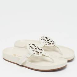 مملوكة مسبقًا Tory Burch Miller cloud Size 36 Cream Patent Leather Thong Sandals