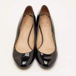 مملوكة مسبقًا Tory Burch Size 38 Black Patent Leather Round Toe Wedge Pumps