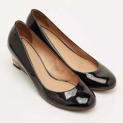مملوكة مسبقًا Tory Burch Size 38 Black Patent Leather Round Toe Wedge Pumps