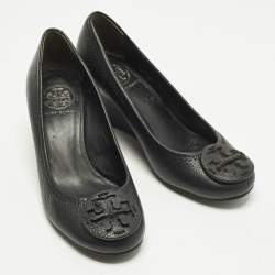 مملوكة مسبقًا Tory Burch  Size 36 Black Leather Sophie Peep Toe Wedge Pumps