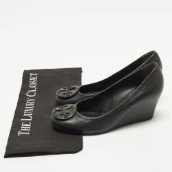 مملوكة مسبقًا Tory Burch  Size 36 Black Leather Sophie Peep Toe Wedge Pumps