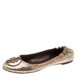 مملوكة مسبقًا حذاء فلات باليه توري برش ريفا سويدي منقوش فويل ذهبي ميتالك مقاس 37.5