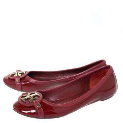 مملوكة مسبقًا حذاء باليرينا فلات توري برش إيدين فيونكة جلد أحمر لامع مقاس 36.5
