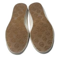 Pre Owned حذاء باليرينا فلات توري برش جلد أبيض لامع وكانفاس بيج بالشعار مقاس 40.5