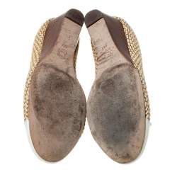 Pre Owned Tory Burch White Patent Leather And Beige Raffia Bow Wedge Pumps Size 36