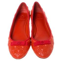 مملوكة مسبقًا Tory Burch Orange Quilted Leather Bow Ballet Flats Size 37