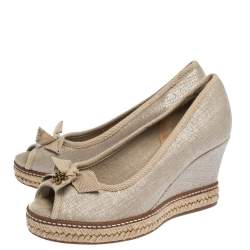 Pre Owned Tory Burch Beige Canvas Jackie Bow Peep Toe Wedge Espadrille Pumps Size 35.5