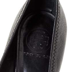 مملوكة مسبقًا Tory Burch Black Leather Chelsea Wedge Pumps Size 39