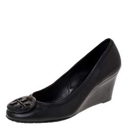 مملوكة مسبقًا Tory Burch Black Leather Chelsea Wedge Pumps Size 39