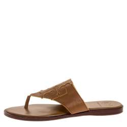 Pre Owned صندل بإصبع توري برش فلات جيمي جلد بنى مقاس 37