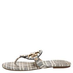 Pre Owned صندل إصبع توري برش فلات ميلر جلد نقش ثعبان سيور أزرق / أبيض مقاس 39.5