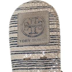 Pre Owned صندل إصبع توري برش فلات ميلر جلد نقش ثعبان سيور أزرق / أبيض مقاس 39.5