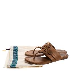 Pre Owned صندل بإصبع توري برش فلات جلد بنى مقاس 37