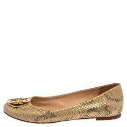 مملوكة مسبقًا Tory Burch Gold/Beige Python Print Leather Reva Ballet Flats Size 37.5