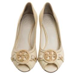 Pre Owned Tory Burch Off White Leather Logo Embellished Wedge Pumps Size 37