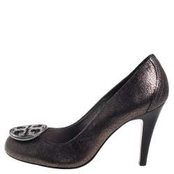  Tory Burch Metallic Grey Leather Embellished Logo Pumps Size 38.5