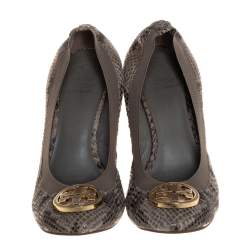 Pre Owned حذاء كعب عالى تورى برش كعب روكى كارولينا جلد نقش ثعبان  لونين مقاس 38.5 