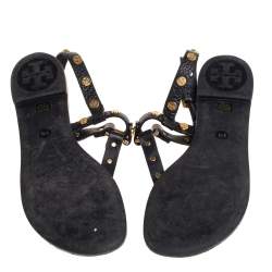 Pre Owned صندل توري برش فتحة كعب بإصبع مرصع جلد أسود مقاس 35.5