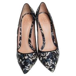 Pre Owned Tory Burch Blue/White Floral Print Fabric Pointed Toe Pumps Size 39