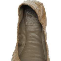 Tory Burch Olive Green Patent Leather Scrunch Ballet Flats Size 38